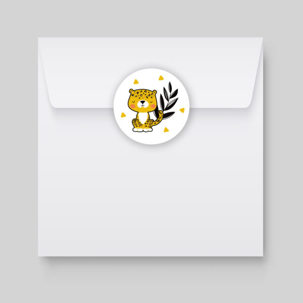 Soyez attentif aux moindres détails de vos correspondance de grossesse et de naissance avec les étiquettes à enveloppes Léopard assorties.