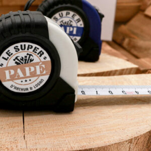 Offrez leurs le Mètre ruban 3 mètres - Super papi pour dire combien on les aimes nos papis bricoleurs ! Toujours partant pour bricoler avec les enfants.
